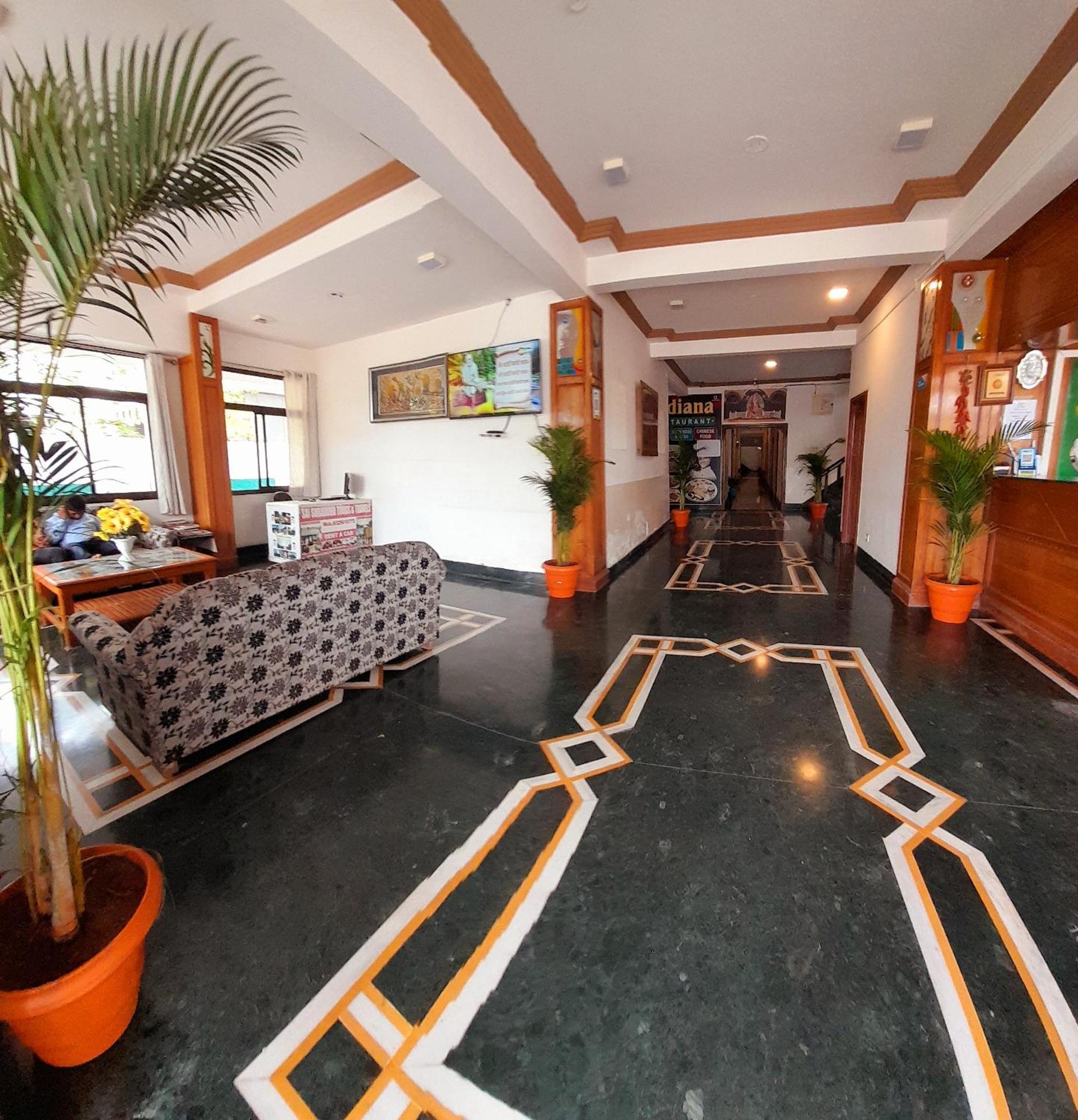 Hotel Indore Palace - Feel At Home Shirdi Εξωτερικό φωτογραφία