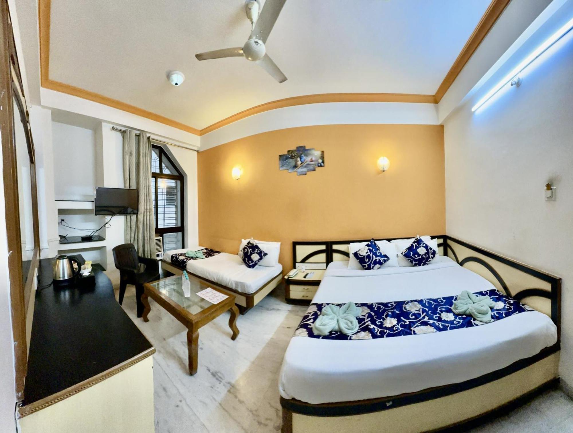 Hotel Indore Palace - Feel At Home Shirdi Εξωτερικό φωτογραφία