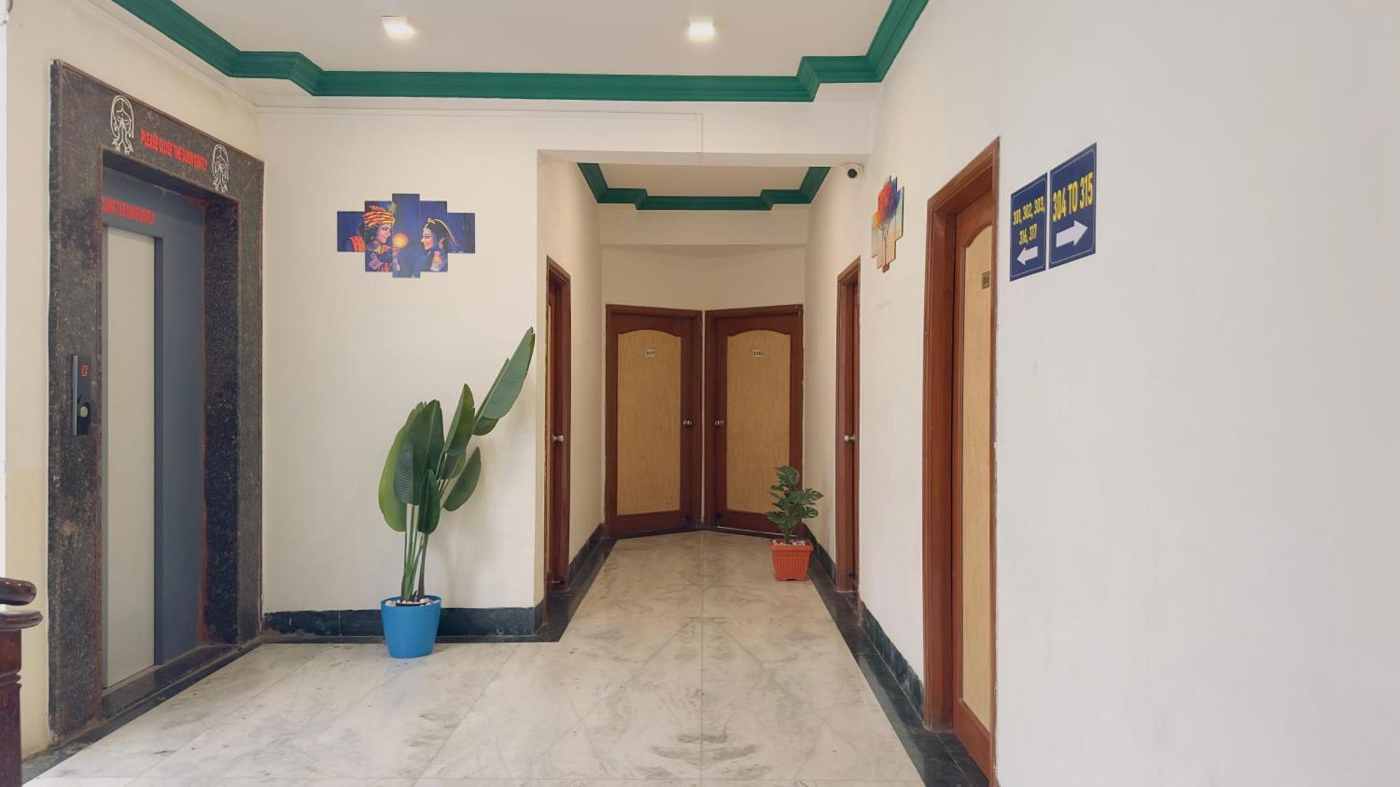 Hotel Indore Palace - Feel At Home Shirdi Εξωτερικό φωτογραφία