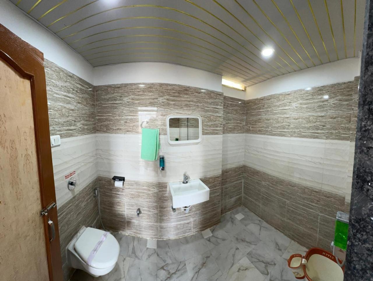 Hotel Indore Palace - Feel At Home Shirdi Εξωτερικό φωτογραφία
